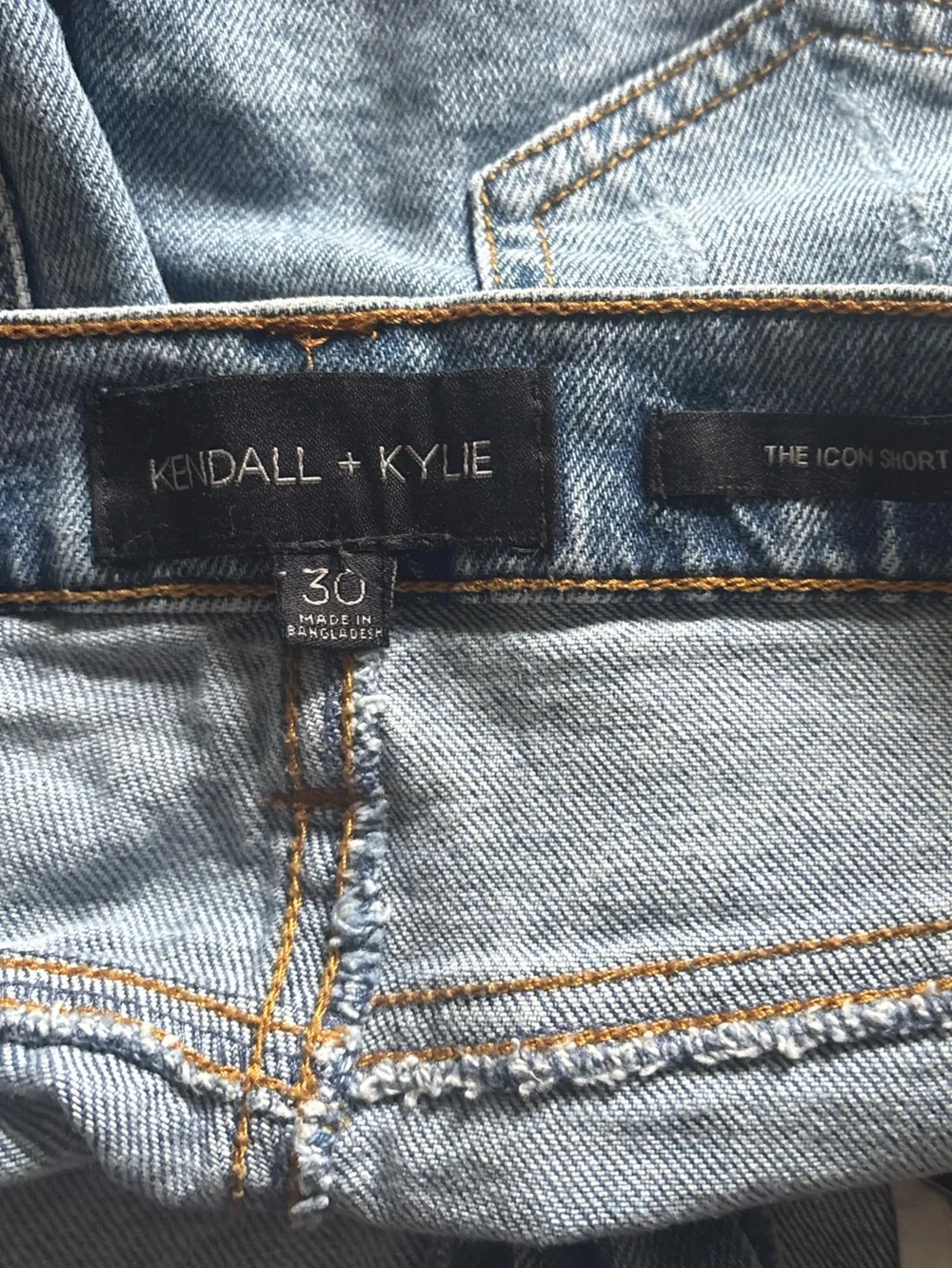 Kendall & Kylie The Icon Denim Shorts EUC
